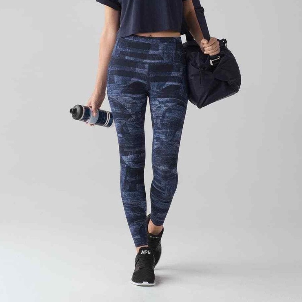 Lululemon Wunder Under Legging (Full-On Luxtreme 28") in Multi Midnight Navy - 6
